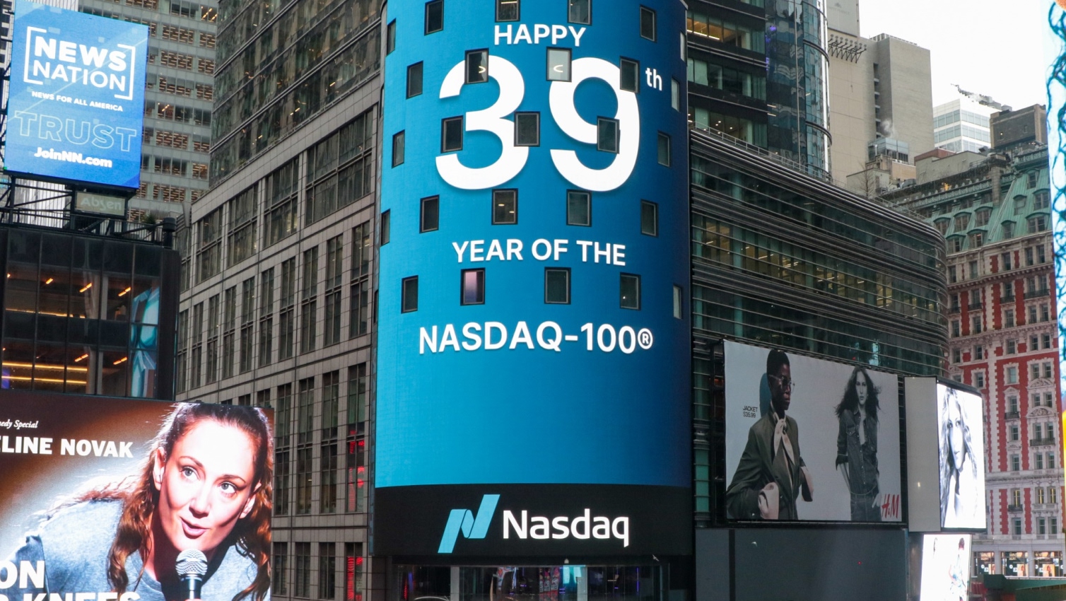 Nasdaq 納達克斯怎麼投？指數、成分股和 ETFs 全面解析